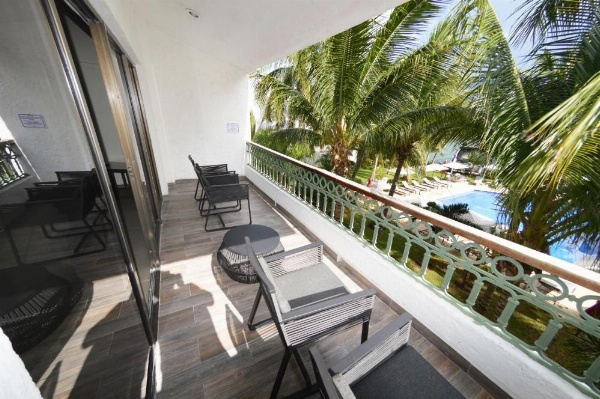 SINA SUITES CANCUN - Solo Adultos image 23